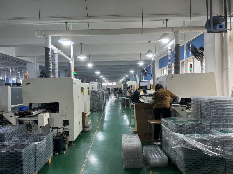 China LED screen display manufacturer 1.2