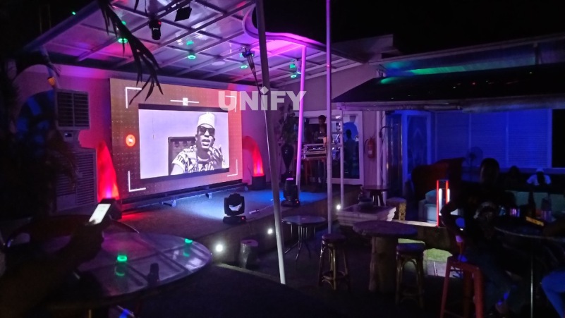 UNIFYLED LED Display case 3-3